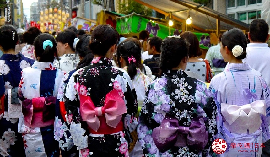 穿浴衣參加祇園祭的遊客