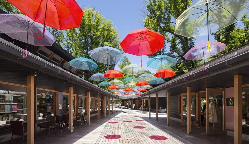 梅雨季节时的「雨伞天空」活动