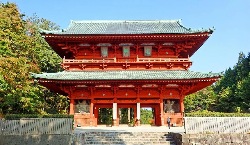 金剛峰寺朱紅色建築