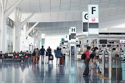 [วิธีเดินทางจากสนามบินฮาเนดะเข้าโตเกียว] รีวิวละเอียด รถไฟเคคิว (Keikyu Line) 2025