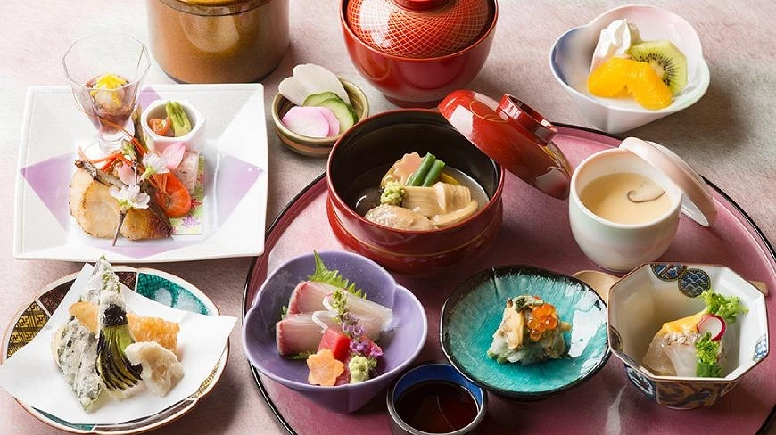 好幾道精緻的日式料理