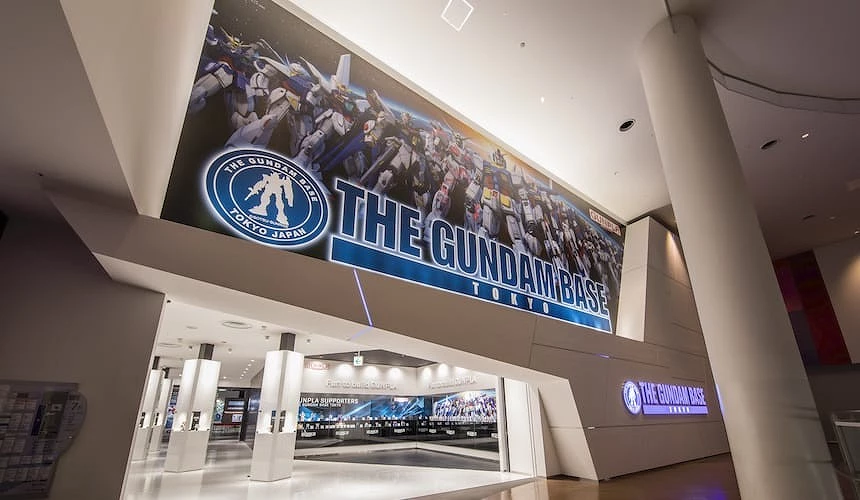 THE GUNDAM BASE TOKYO