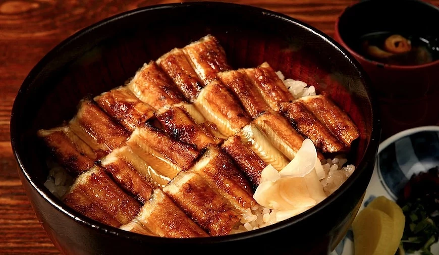 穴子鱼肉丼饭
