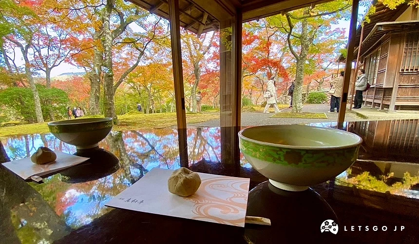 箱根美术馆内的茶室 真和亭 内用一景