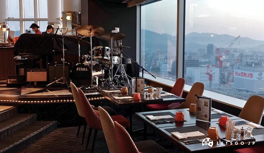 岡山格蘭比亞大酒店19樓餐廳與酒吧 Lounge 空間可俯瞰美麗市景