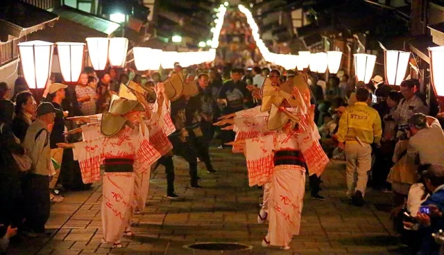 富山巴士一日遊推薦Club Tourism：金澤出發體驗風之盆祭典、走訪能登輪島