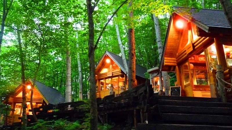 三間小屋弧型排列