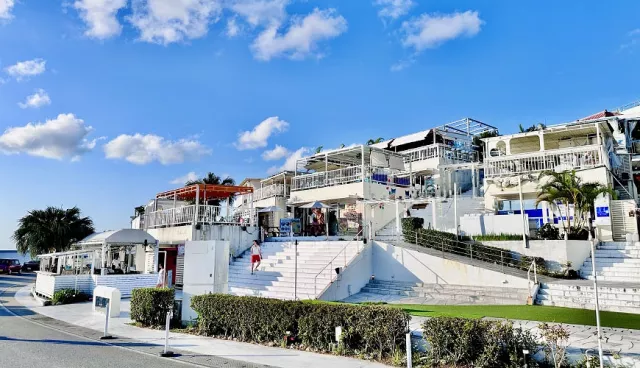 沖繩小希臘「瀨長島」全攻略：海風露台Umikaji Terrace、琉球溫泉都必去