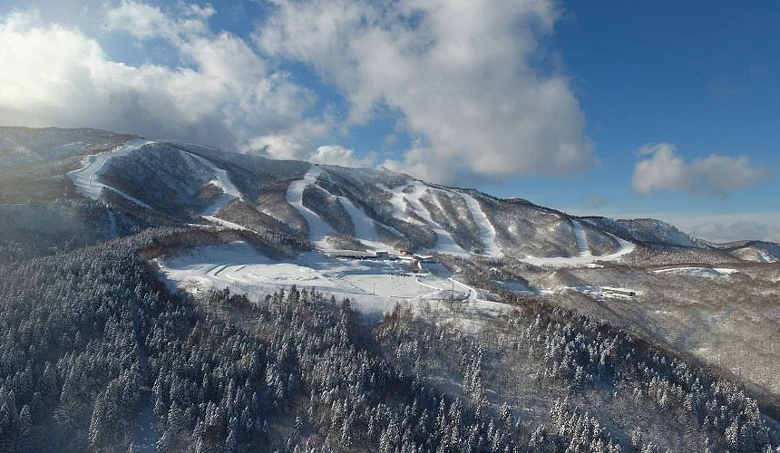 「夏油高原滑雪场」全景