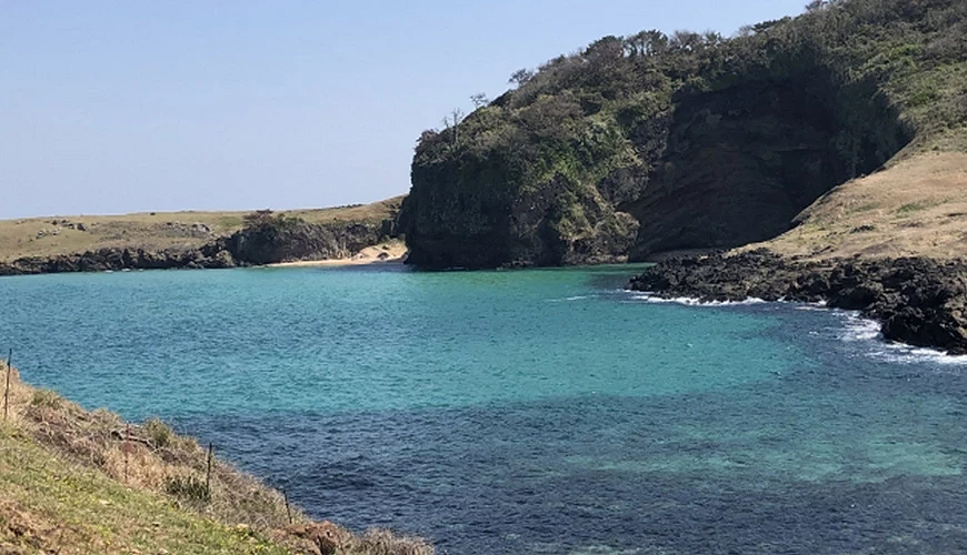 小值贺岛四周都是日本自然原生风景
