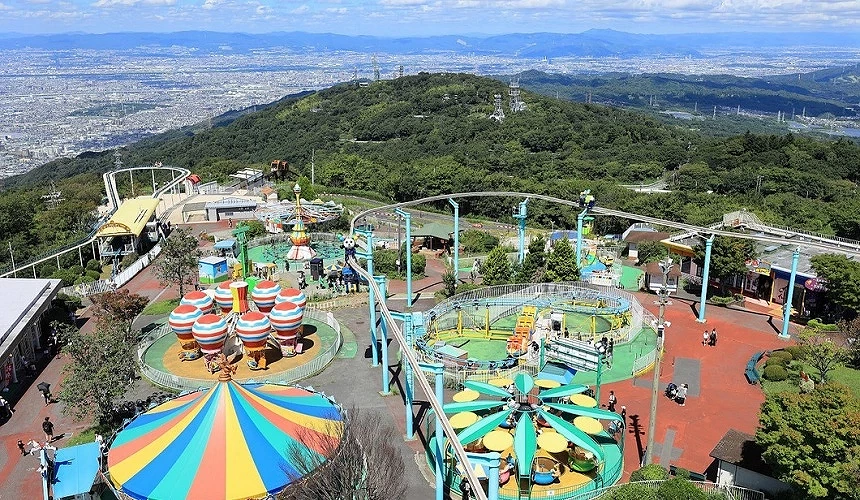 可以遠眺大阪的山頂遊樂園