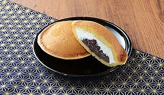 日本 LAWSON 的麻糬铜锣烧