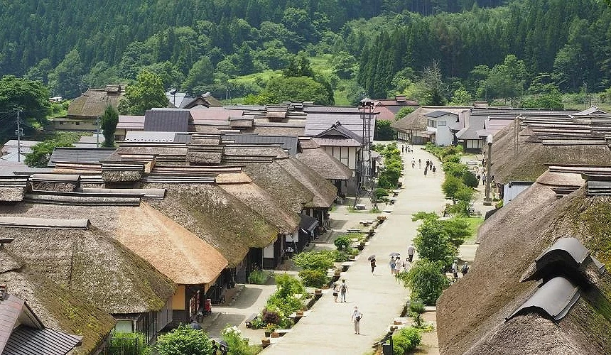 大內宿街道充滿江戶時代氛圍