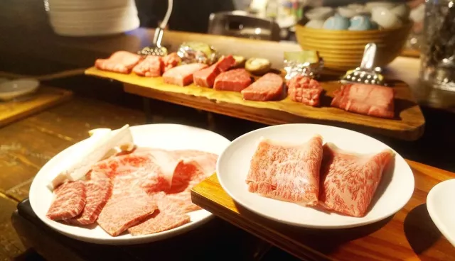 「札幌円山JIN燒肉」點餐攻略：牧場直送A4以上和牛，推薦搭配精選紅酒