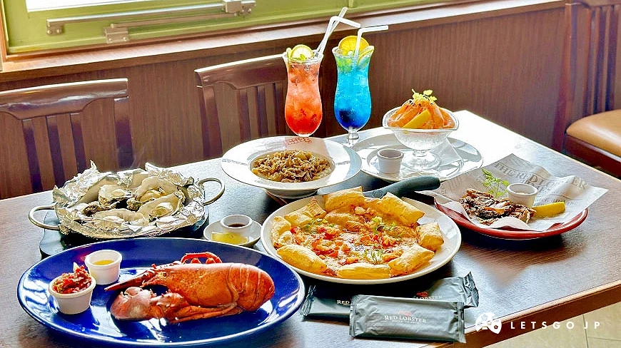 海鮮餐廳「Red Lobster 紅龍蝦大阪環球影城店」以龍蝦為首,提供生蠔、軟殼蟹、披薩、牛肉蓋飯、牛排等豐富餐點
