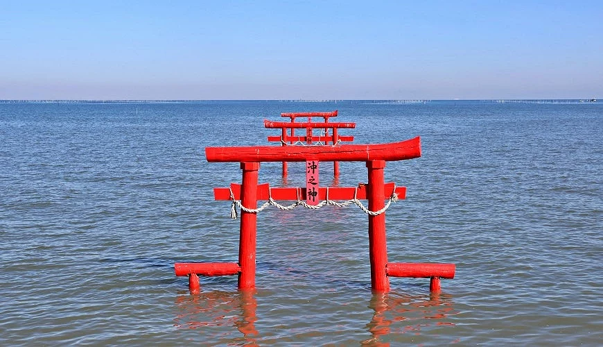 佐贺大鱼神社海上鸟居
