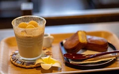 點冰招待「炸饅頭」