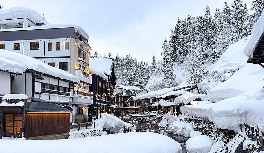 山形县银山温泉的雪景