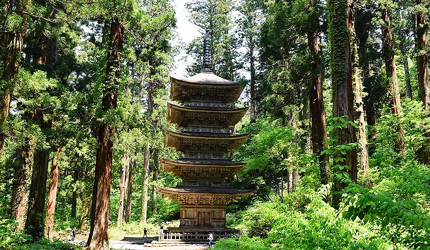 羽黑山五重塔