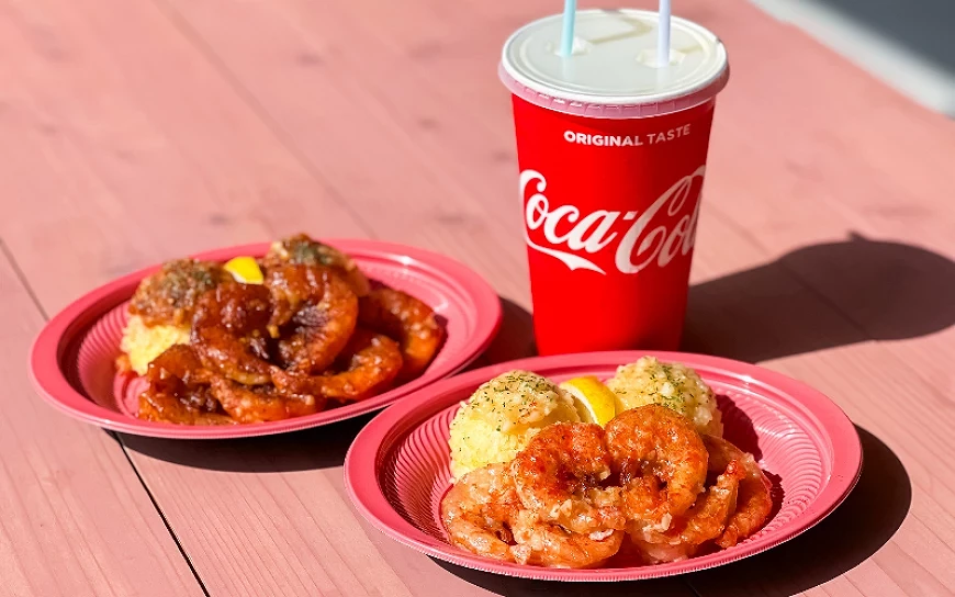 沖繩恩納村「THE GARLIC SHRIMP」料理｜蒜香蝦蝦飯兩款搭配飲料可樂