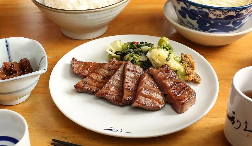 仙台名店利久的牛舌定食套餐
