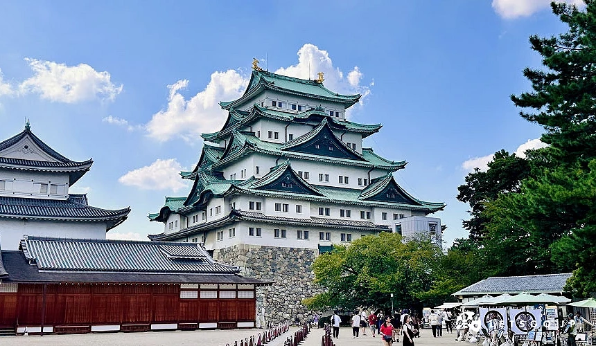名古屋城天守閣與廣場