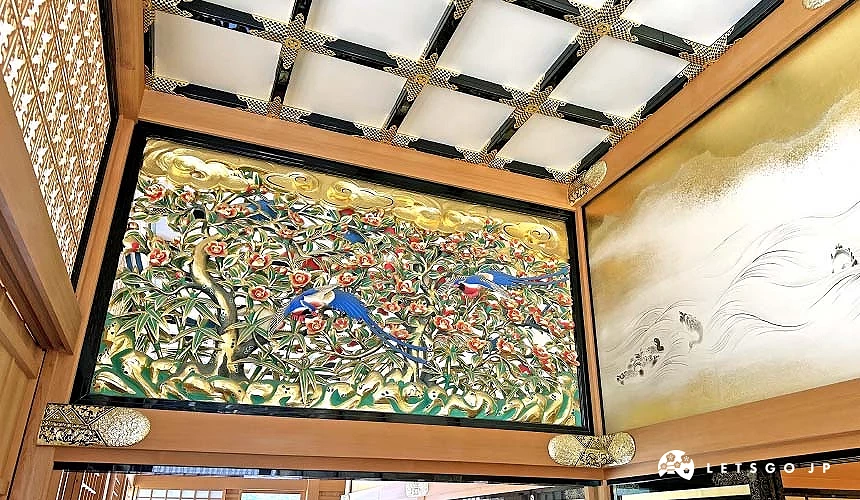 上洛殿外側的彫刻欄