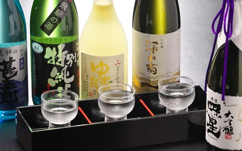 三杯由舩坂酒造場製造的飛驒高山名酒組合