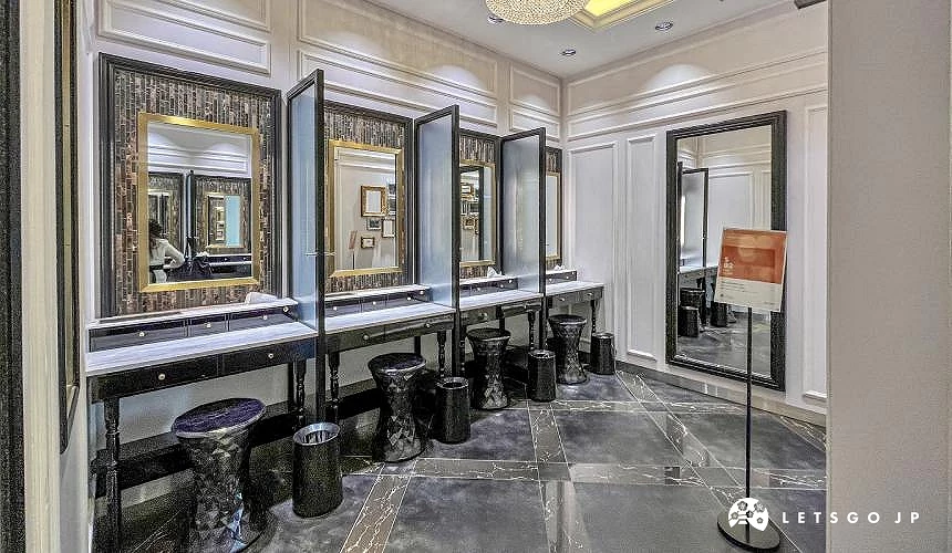 3樓的黑色調化妝室