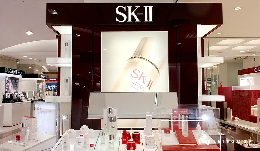 受歡迎的化妝品牌「SK-II」在「鶴屋百貨店」1樓設有專櫃。