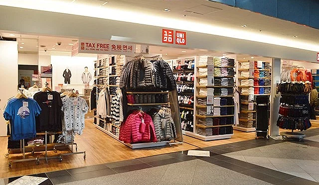 新千岁机场uniqlo店门口外观