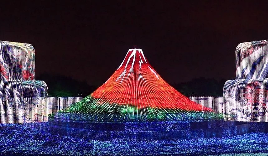 浮世绘的富士山点灯