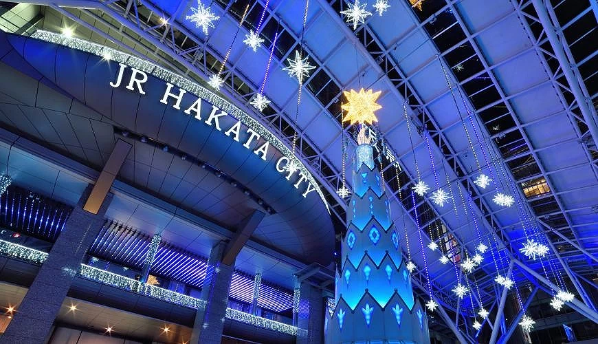 博多车站前的圣诞装饰