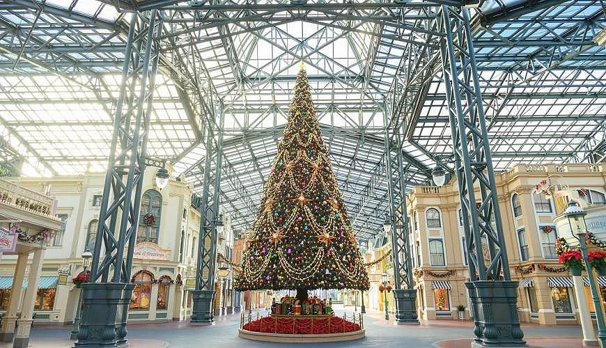 DISNEY CHRISTMAS 2025迪士尼乐园内巨型圣诞树