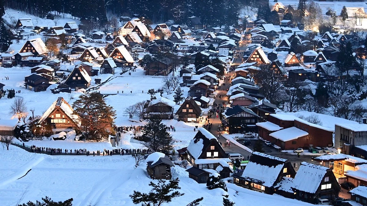 白川鄉合掌村點燈