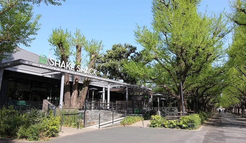 SHAKE SHACK 外苑银杏并木店外观