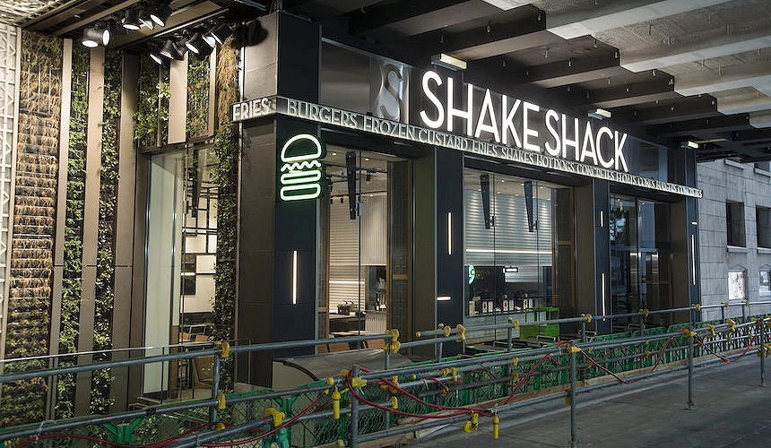 SHAKE SHACK 大丸心斋桥店外观
