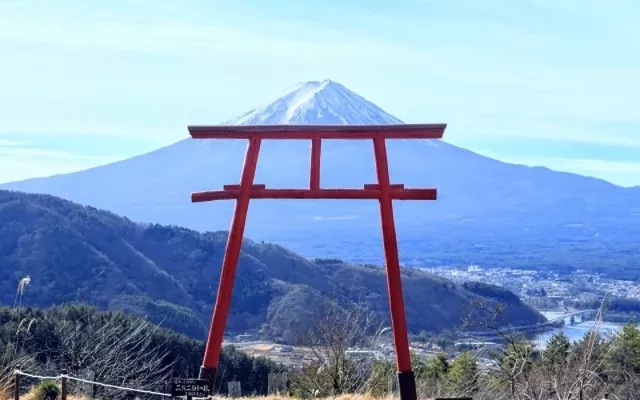 河口淺間神社：幽靜森林中感受自然與歷史交會