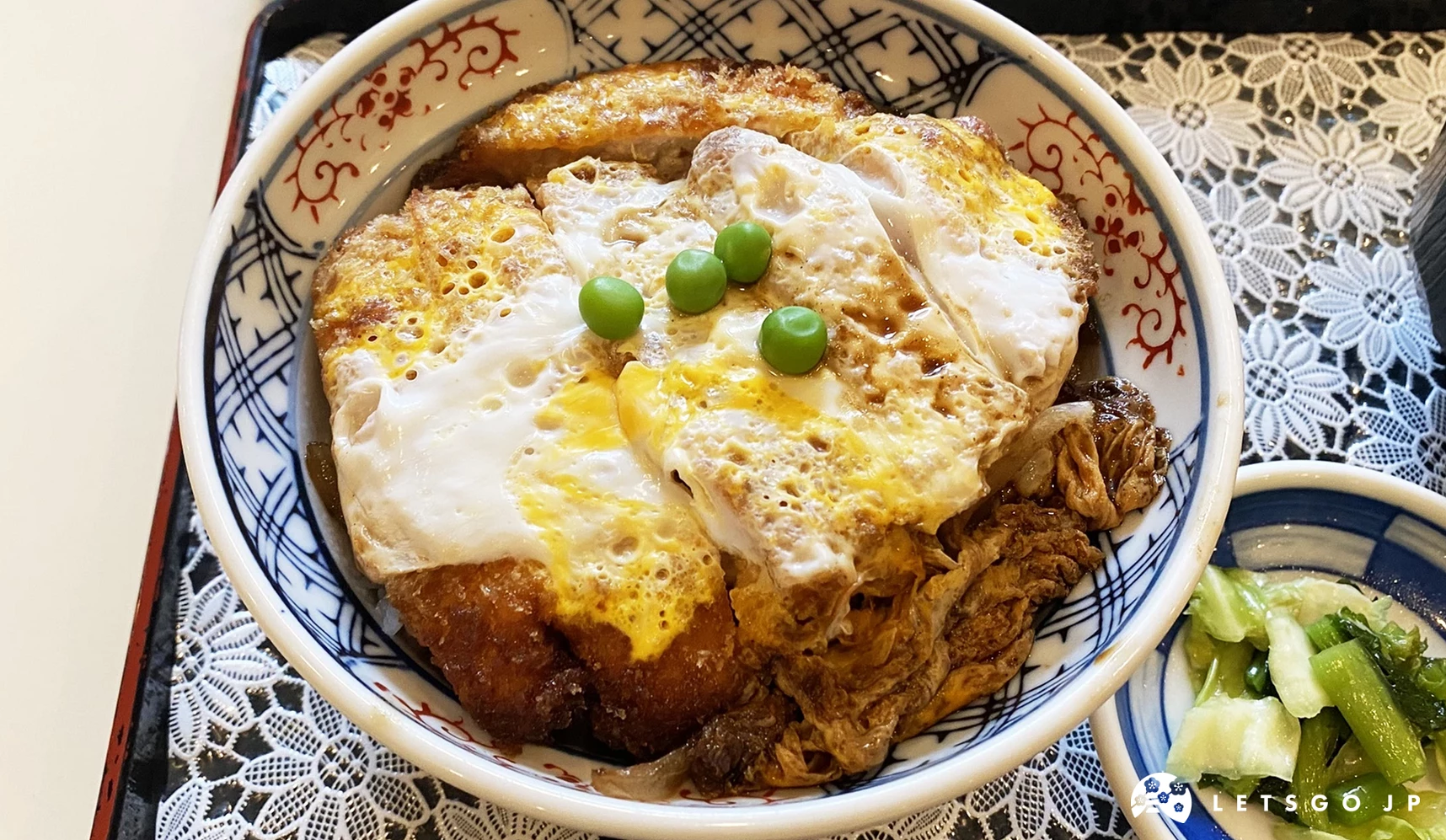 豬排飯上面的蛋