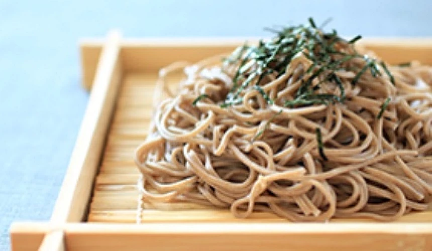 忍野八海必吃美食竹簍蕎麥麵