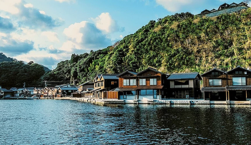 依山傍海的舟屋日和