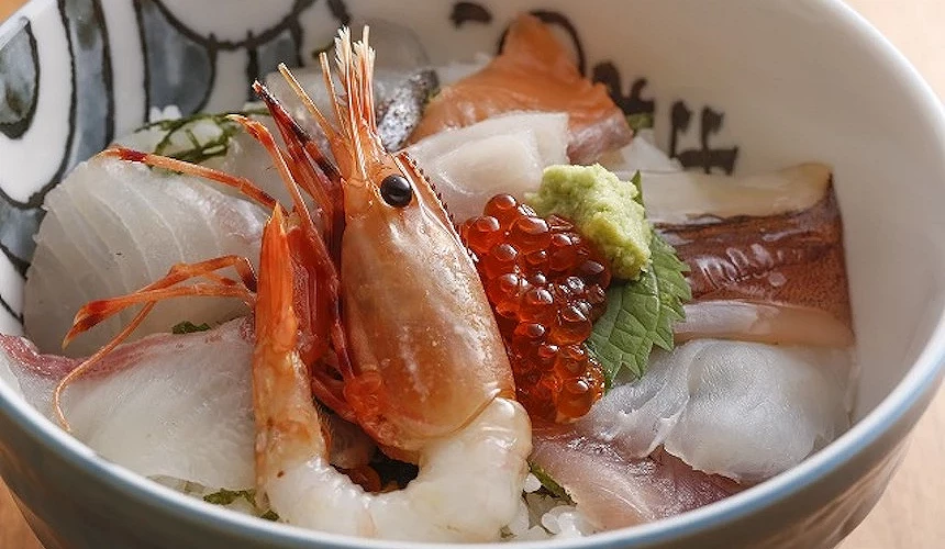 綜合生魚片丼飯