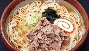 冰见乌龙面上面有许多肉片