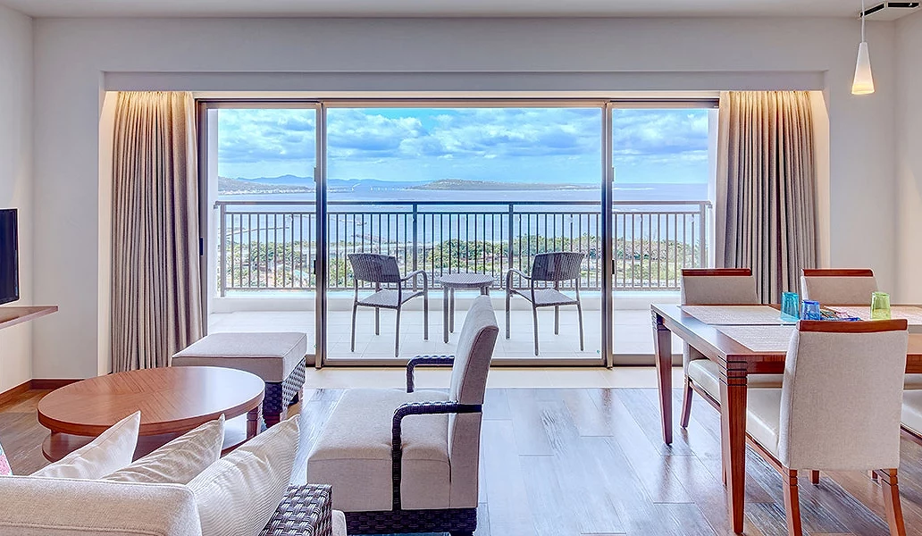 透明玻璃窗及海景