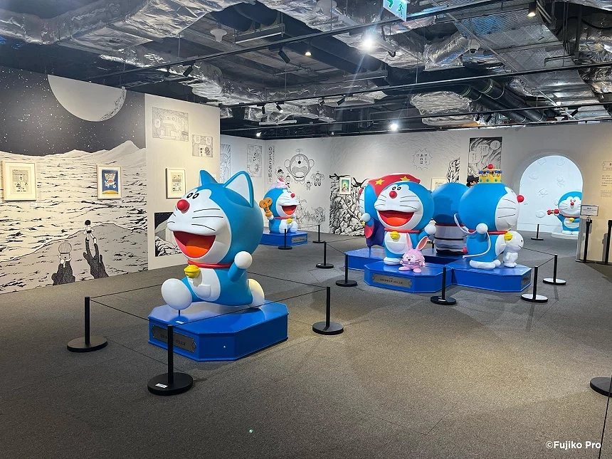 展出各式哆啦A梦的展览会场
