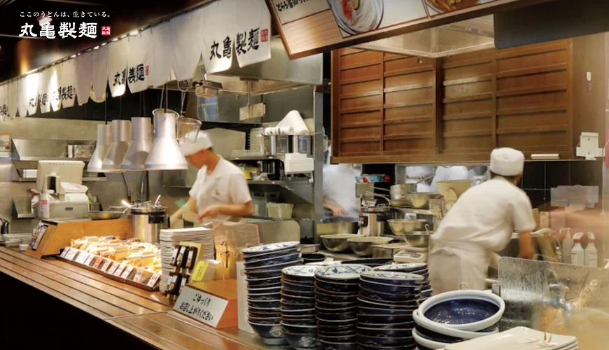 丸龜製麵日本完全攻略：菜單與價格、怎麼點餐、加湯秘訣、炸物推薦