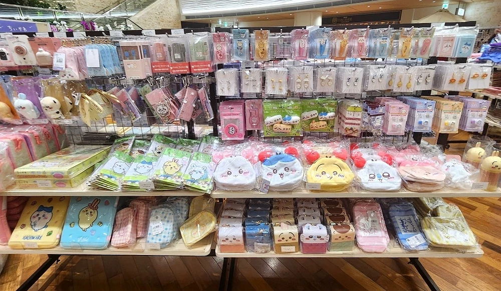 吉伊卡哇的人氣角色周邊商品一字排開