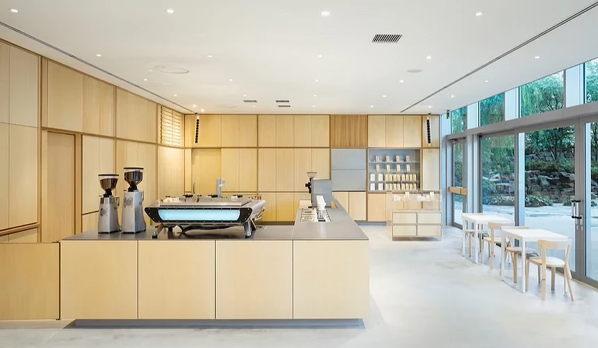 藍瓶咖啡六本木店內裝