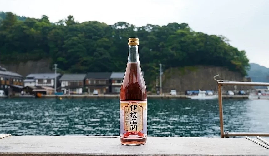 伊根名酒滿開赤和伊根灣