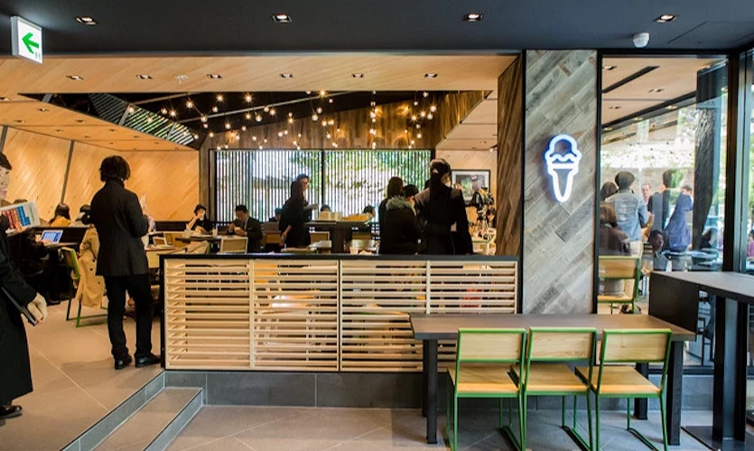 SHAKE SHACK 外苑银杏并木店